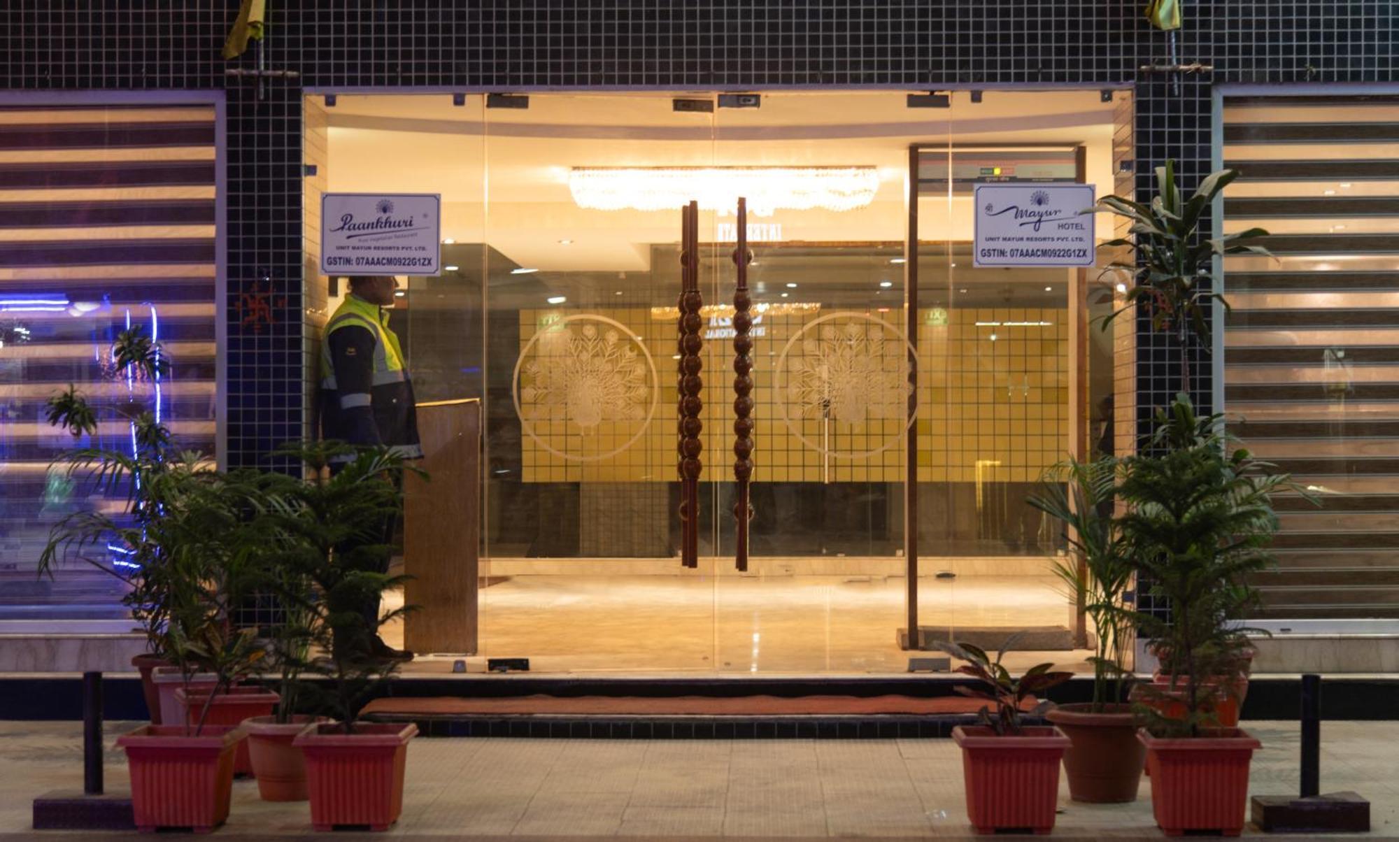 Mayur Hotel Nuova Delhi Esterno foto