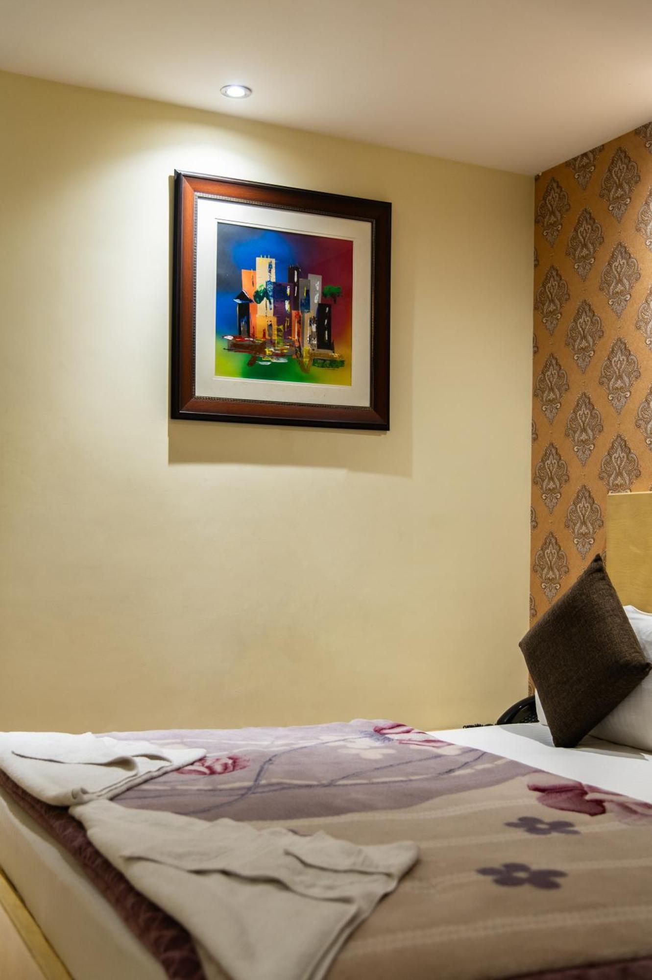 Mayur Hotel Nuova Delhi Esterno foto