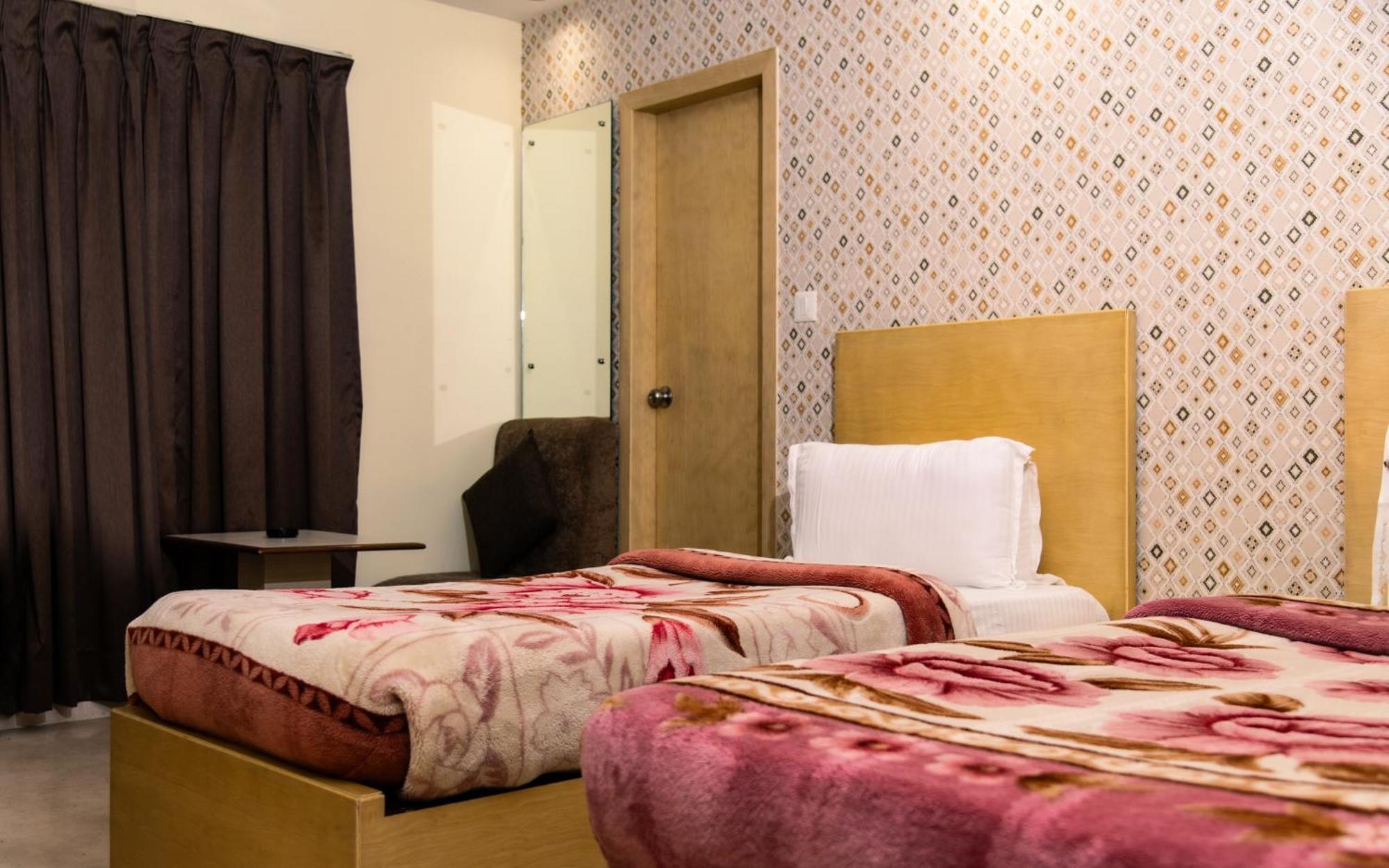 Mayur Hotel Nuova Delhi Esterno foto