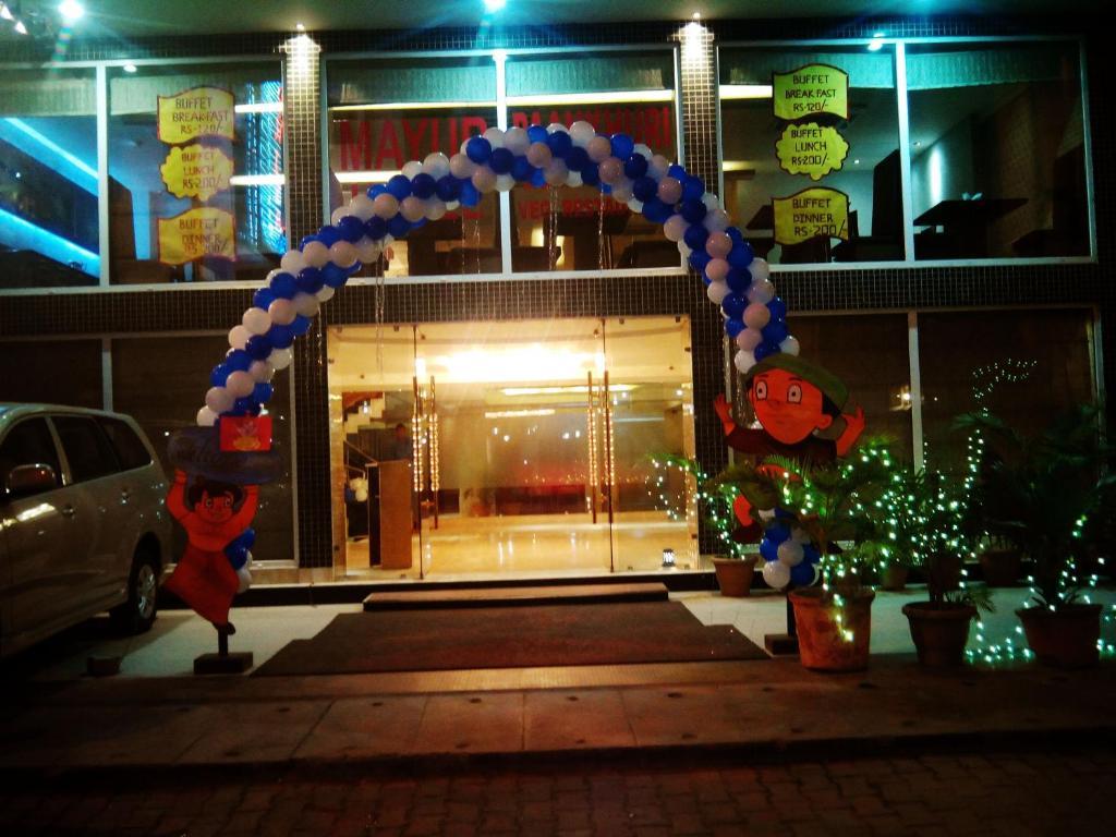 Mayur Hotel Nuova Delhi Esterno foto