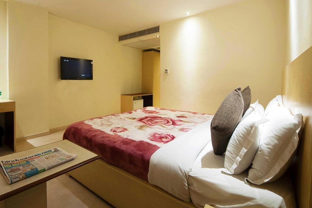 Mayur Hotel Nuova Delhi Esterno foto